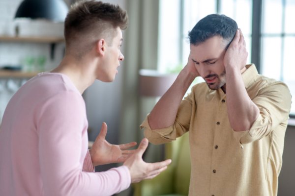 கருத்துத் திணிப்புகள் கருத்துத் திணிப்புகள்
